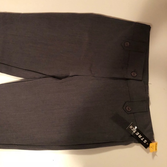Pants - NWT grey dress pants size M Pants - NWT grey dress pants size M